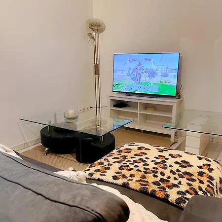 Room Strasbourg ホームステイ *